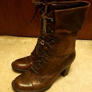 Born leather boots